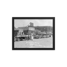 Load image into Gallery viewer, 1920's Main Street Fourth of July